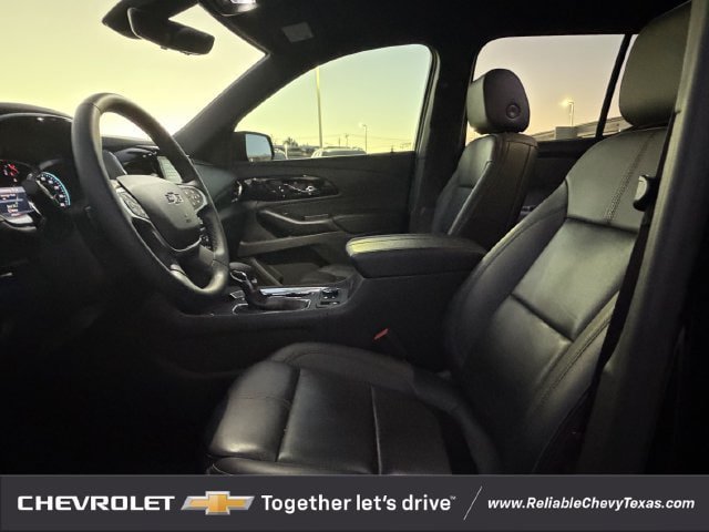 Used 2023 Chevrolet Traverse RS FWD image 30