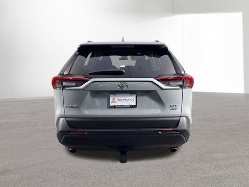 Used 2021 Toyota RAV4 XLE AWD/4WD image 30