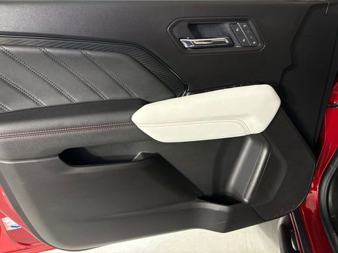 Used 2026 GMC Canyon AT4X AWD/4WD image 14