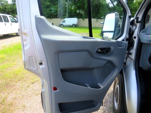 Used 2016 Ford Transit 350 XL image 8