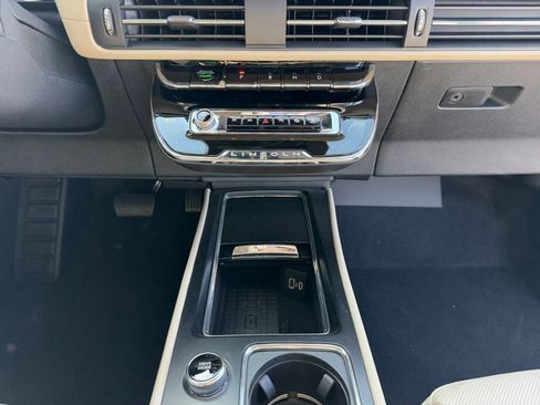 New 2026 Lincoln Corsair Reserve image 11