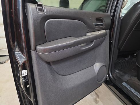 Used 2013 Chevrolet Silverado 2500 LTZ w/ LTZ Plus Package image 36