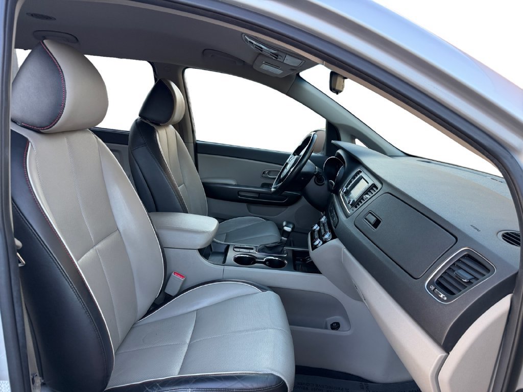Used 2021 Kia Sedona EX FWD image 18
