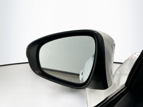 Used 2012 Lexus CT 200h image 16