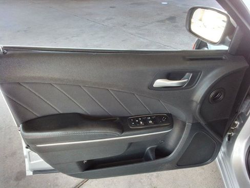 Used 2019 Dodge Charger SXT RWD image 20