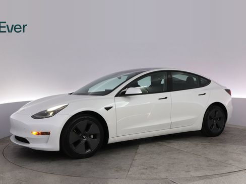 Used 2021 Tesla Model 3 Standard Range Plus RWD image 18