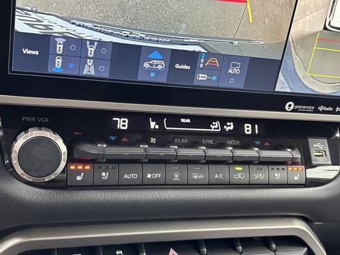 Used 2023 Toyota Sequoia Limited image 39