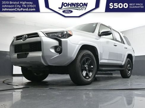 Used 2024 Toyota 4Runner SR5 Premium AWD/4WD image 39