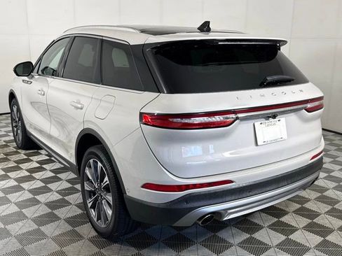 Used 2021 Lincoln Corsair Reserve FWD image 4