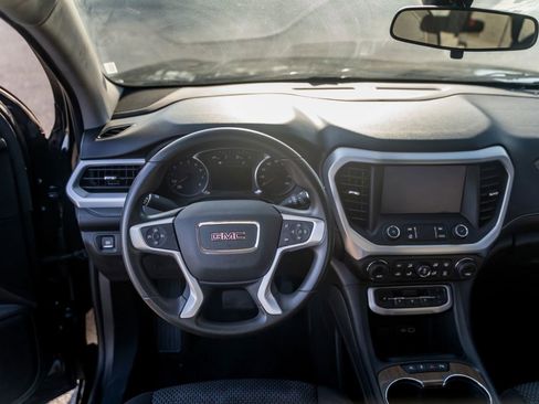 Used 2021 GMC Acadia SLE image 16