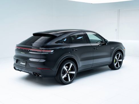 New 2026 Porsche Cayenne E-Hybrid Coupe image 9