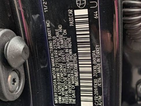 Used 2021 Toyota C-HR XLE image 32