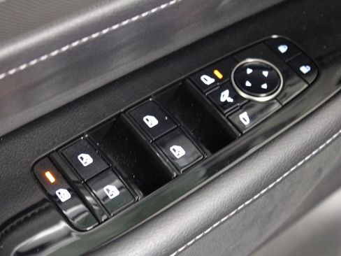 New 2025 INFINITI QX80 Luxe image 18