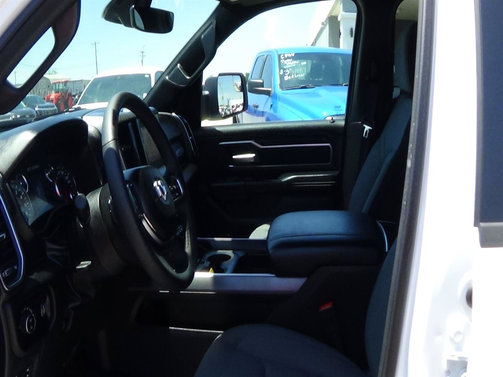 Used 2025 RAM 1500 Big Horn AWD/4WD image 16