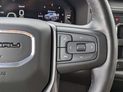 Used 2023 GMC Yukon XL Denali Ultimate AWD/4WD image 31