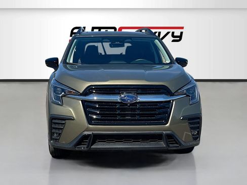 Used 2025 Subaru Ascent Limited AWD/4WD image 2