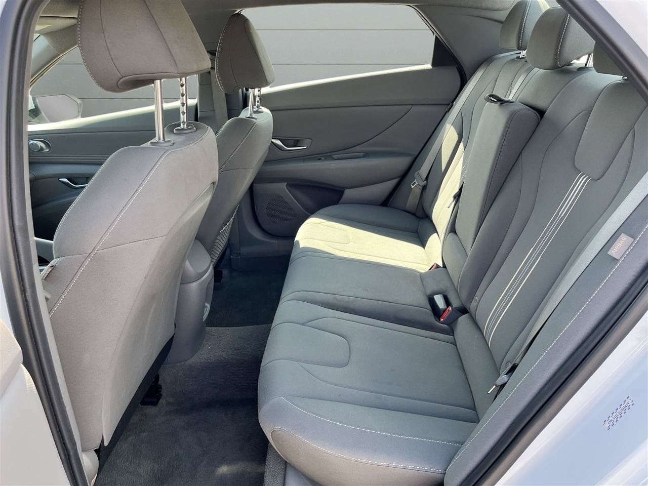 Used 2025 Hyundai Elantra SEL FWD image 17