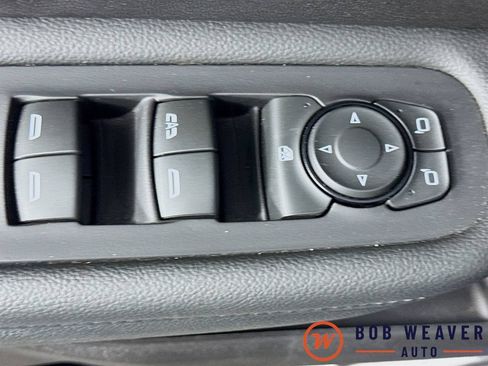 Used 2024 GMC Terrain SLT AWD/4WD image 23