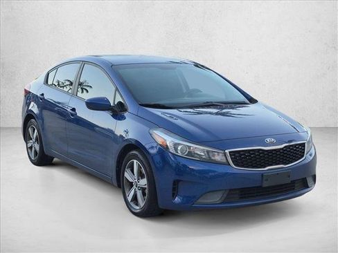 Used 2018 Kia Forte S FWD image 3