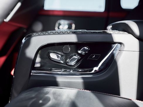 Used 2022 Rolls-Royce Cullinan Black Badge image 51