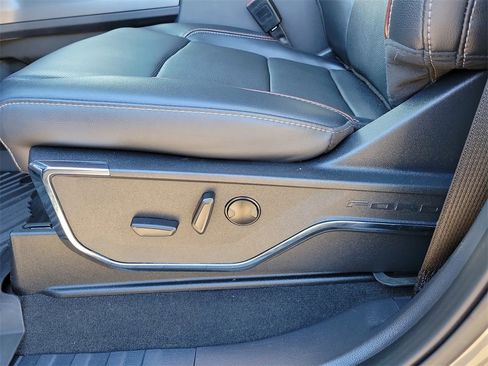 Used 2023 Ford F250 Lariat w/ Lariat Ultimate Package image 22