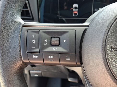 Certified 2025 Nissan Kicks SV w/ Charging Package FWD image 25