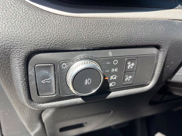 Used 2020 Ford Explorer XLT w/ Equipment Group 202A RWD image 13