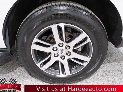 Used 2024 Ford Expedition Limited image 10