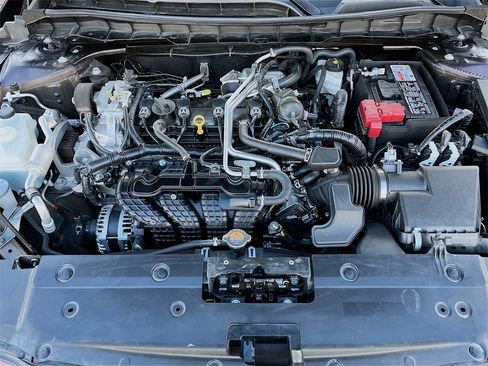 Used 2024 Nissan Altima 2.5 SV image 27