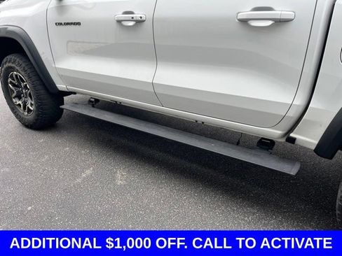 Used 2023 Chevrolet Colorado ZR2 w/ ZR2 Convenience Package III AWD/4WD image 33