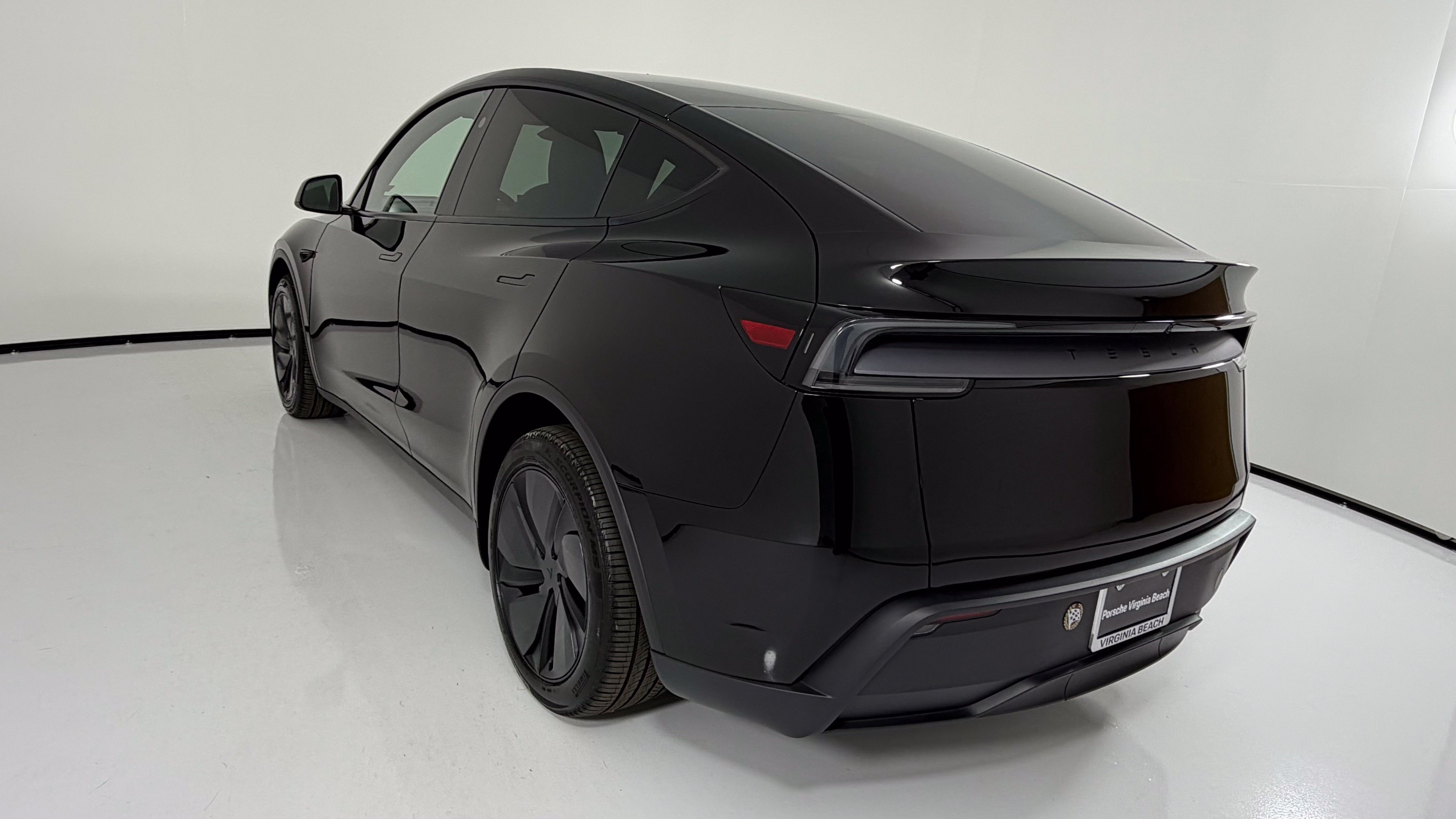 Used 2026 Tesla Model Y Long Range RWD image 14