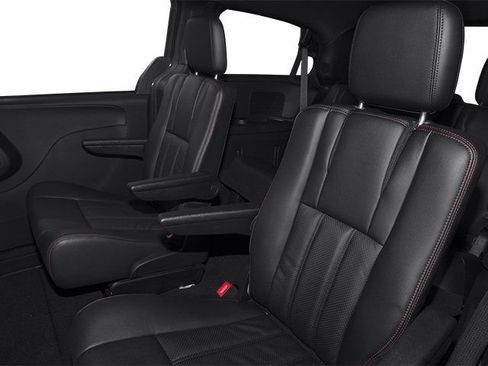 Used 2013 Dodge Grand Caravan SXT FWD image 17