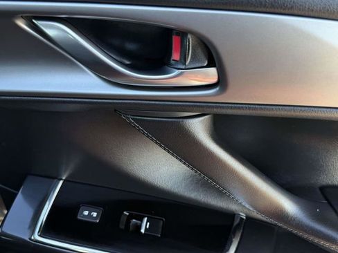 Used 2019 MAZDA CX-9 Touring w/ Touring Premium Package image 37