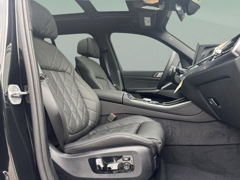 Used 2026 BMW X5 xDrive40i w/ Executive Package image 24