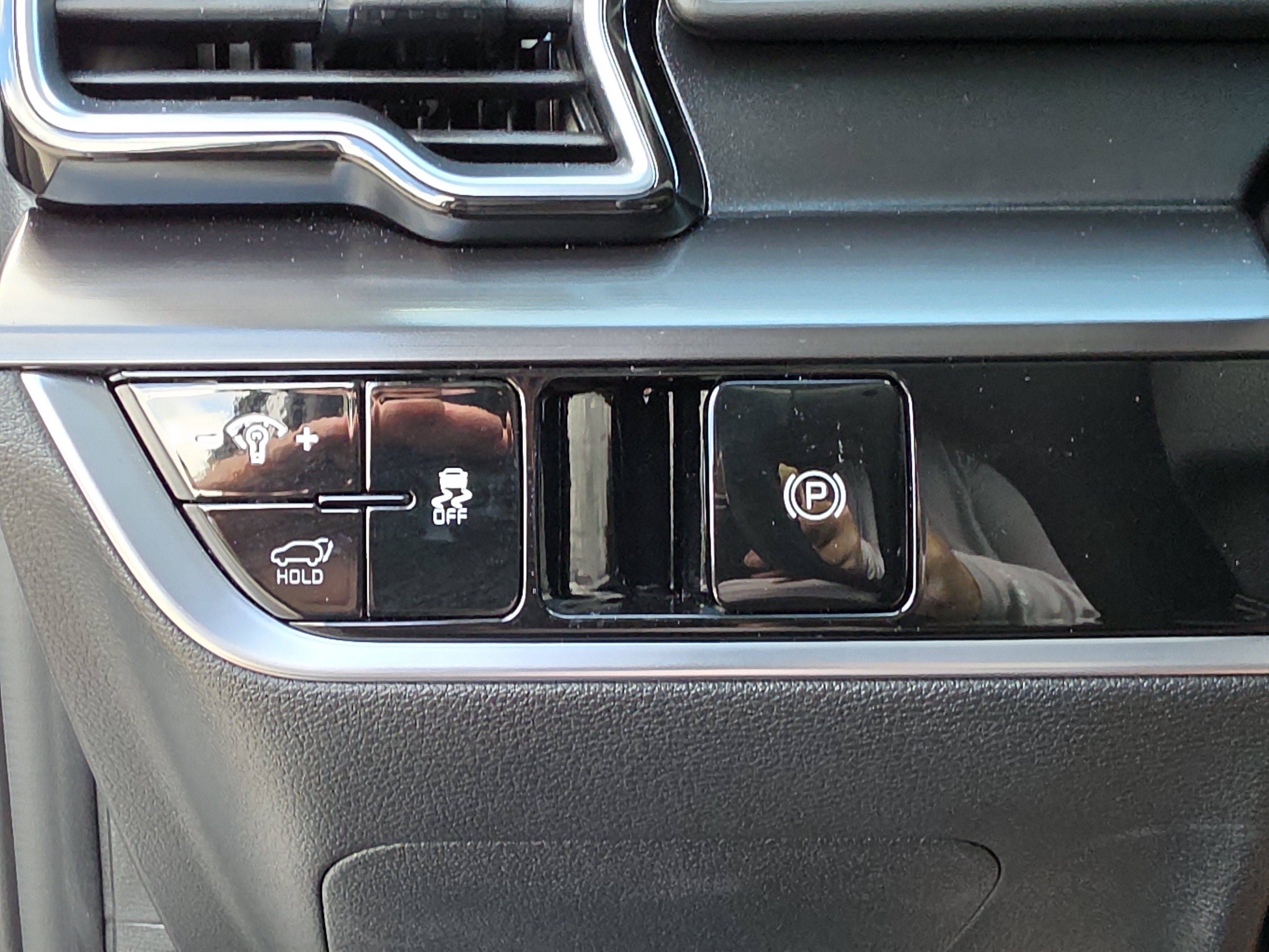 Certified 2025 Kia Sportage EX w/ Premium Package FWD image 29