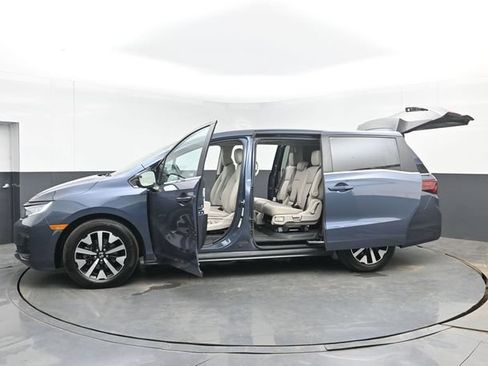 Used 2025 Honda Odyssey EX-L image 56