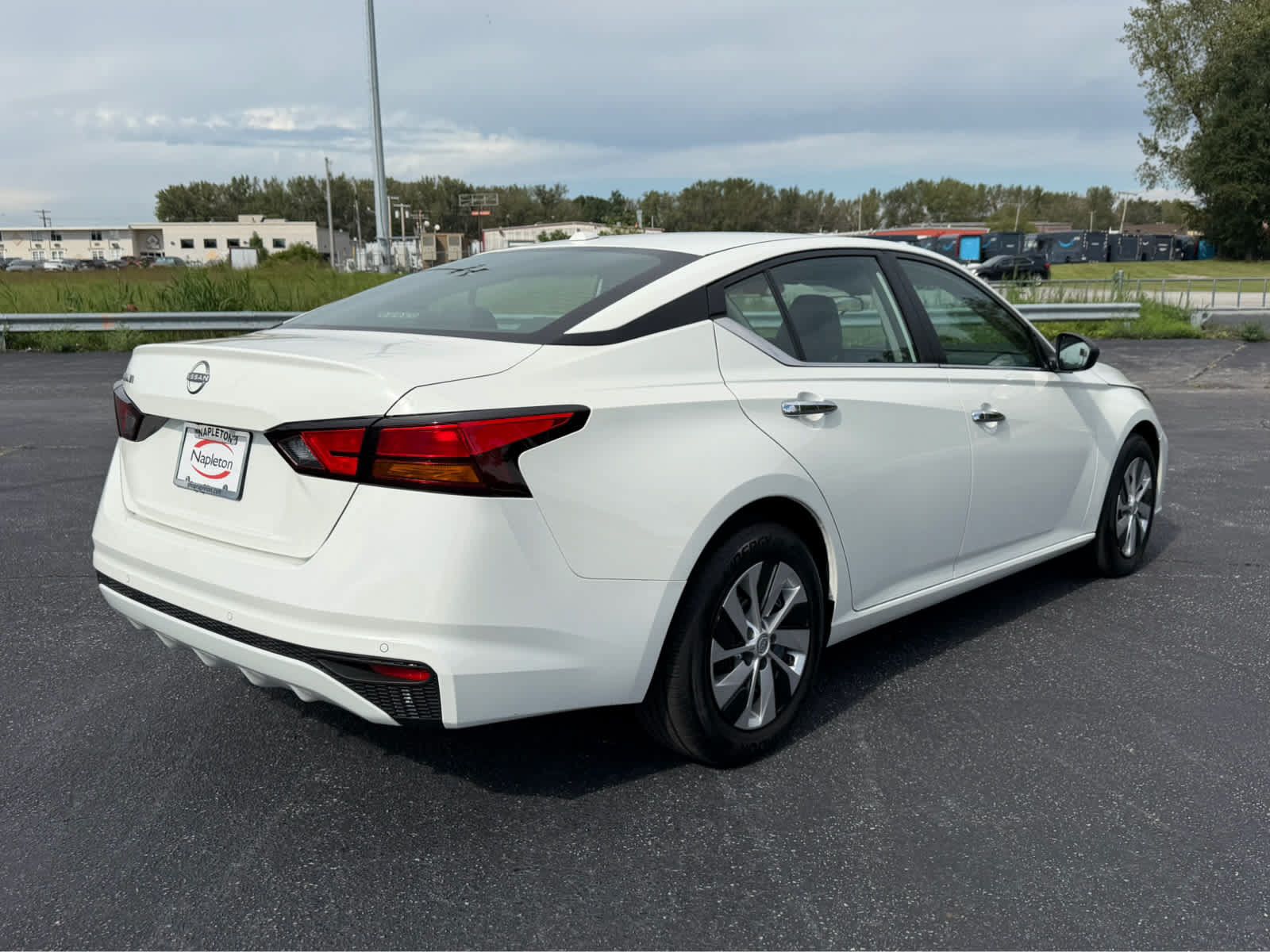 Used 2025 Nissan Altima 2.5 S FWD image 8