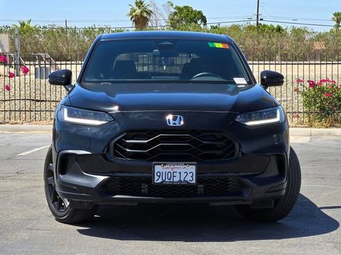 Used 2025 Honda HR-V Sport image 2