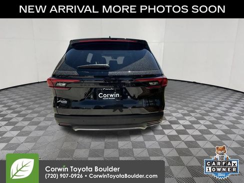 Used 2025 Toyota Grand Highlander AWD image 6
