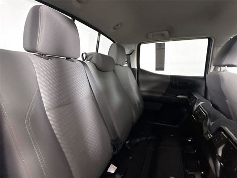Certified 2022 Toyota Tacoma SR5 image 33