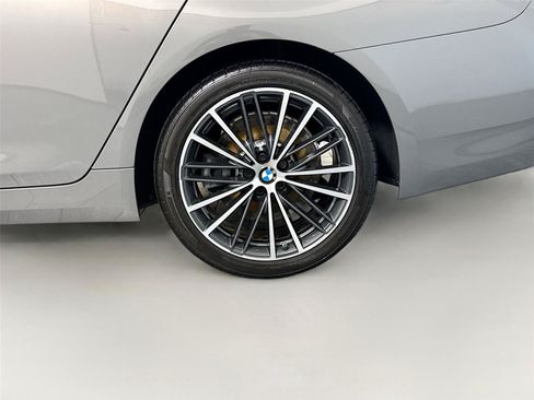 Used 2022 BMW 540i w/ Premium Package RWD image 31