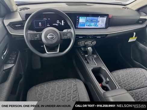 Certified 2025 Nissan Kicks SV AWD/4WD image 19