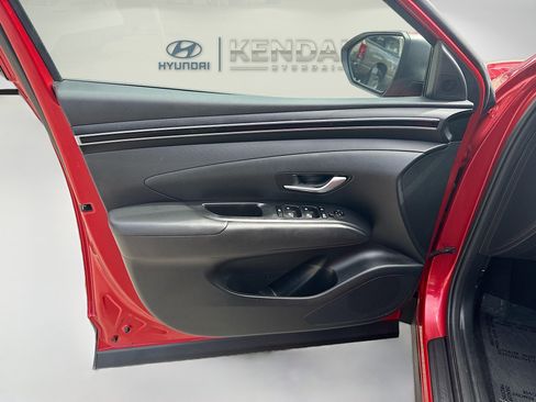 Used 2023 Hyundai Tucson SEL FWD image 17