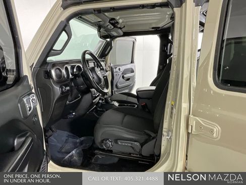 Used 2020 Jeep Gladiator Sport w/ Quick Order Package 24S image 11