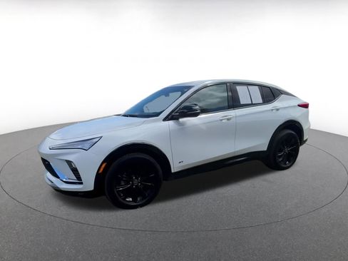 Used 2025 Buick Envista Sport Touring image 8