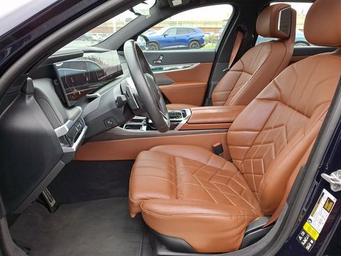 Certified 2023 BMW 760i xDrive AWD/4WD image 15