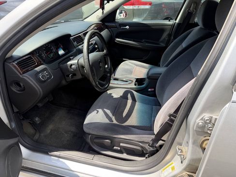 Used 2012 Chevrolet Impala LT FWD image 6