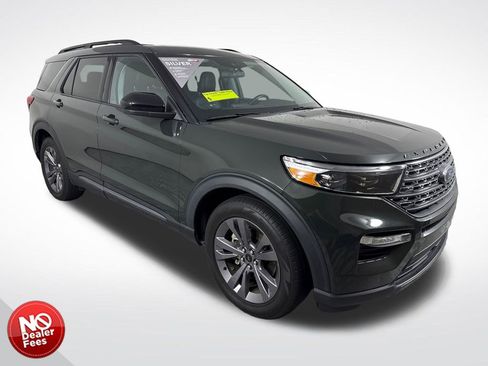 Used 2022 Ford Explorer XLT w/ Equipment Group 202A RWD image 1