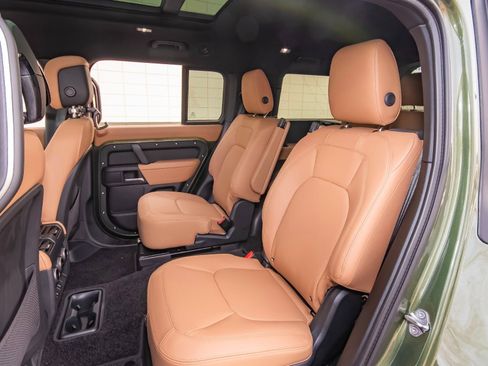 New 2026 Land Rover Defender 130 X-Dynamic SE image 44