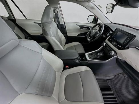 Certified 2019 Toyota RAV4 XLE Premium image 26